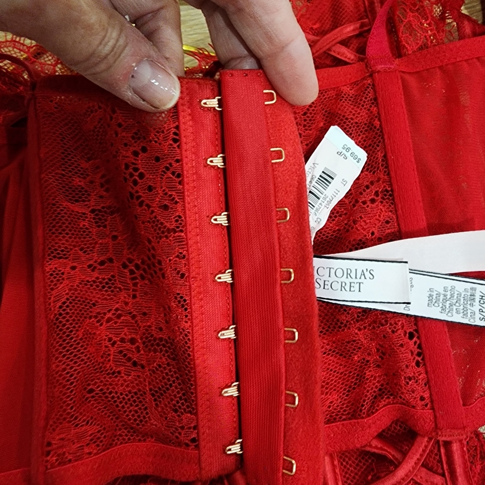 Victoria's Secret Red Lace Corset Hook Eye Closure Lace Up Front size Small - Picture 7 of 9